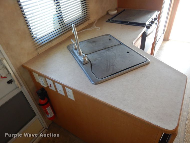 image for item KJ9512 2007 Heartland Cyclone  toy hauler camper