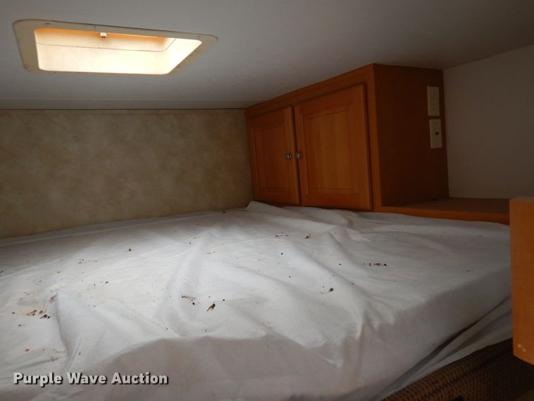 image for item KJ9512 2007 Heartland Cyclone  toy hauler camper