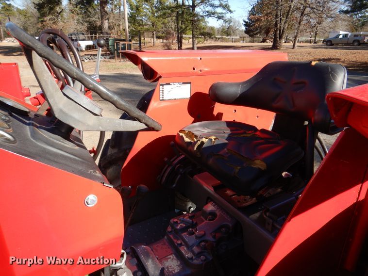 image for item KQ9594 1979 Massey Ferguson 265  tractor