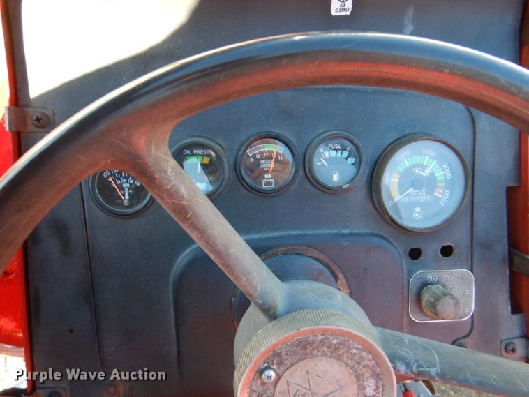 image for item KQ9594 1979 Massey Ferguson 265  tractor