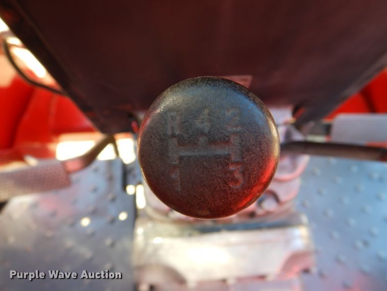 image for item KQ9594 1979 Massey Ferguson 265  tractor