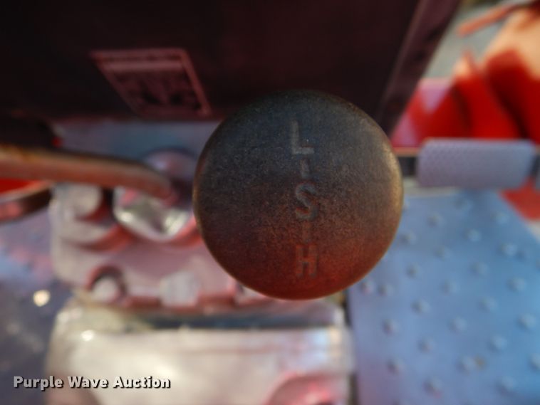 image for item KQ9594 1979 Massey Ferguson 265  tractor