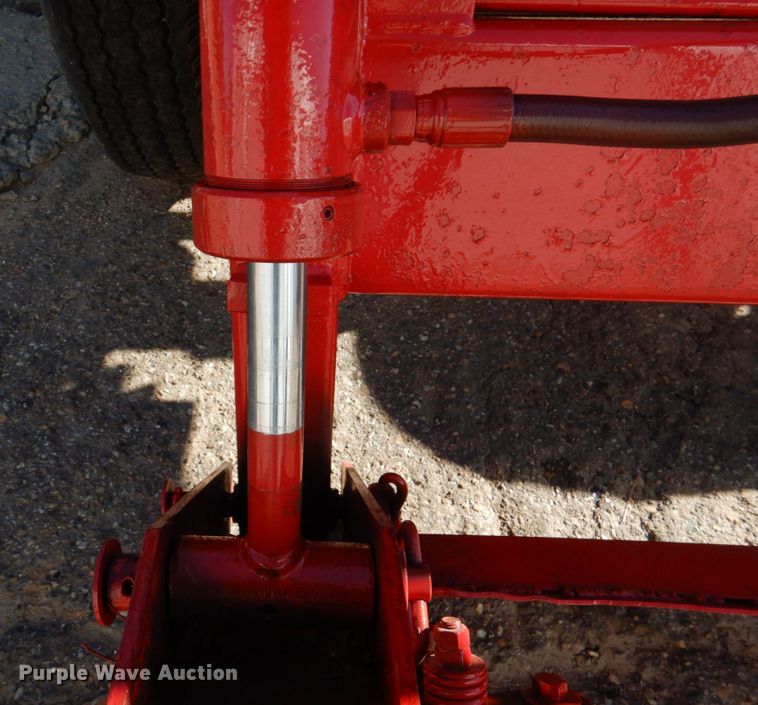 image for item KQ9594 1979 Massey Ferguson 265  tractor