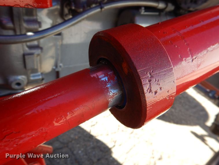 image for item KQ9594 1979 Massey Ferguson 265  tractor