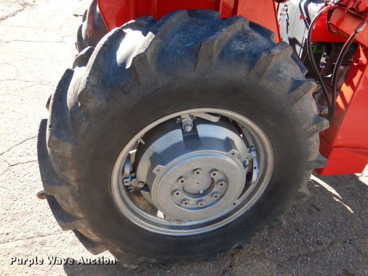 image for item KQ9594 1979 Massey Ferguson 265  tractor