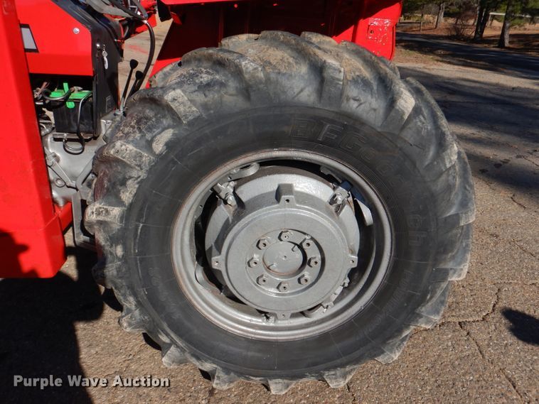 image for item KQ9594 1979 Massey Ferguson 265  tractor