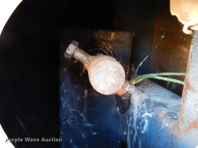 image for item KY9697 2002 Jensen  enclosed cargo trailer