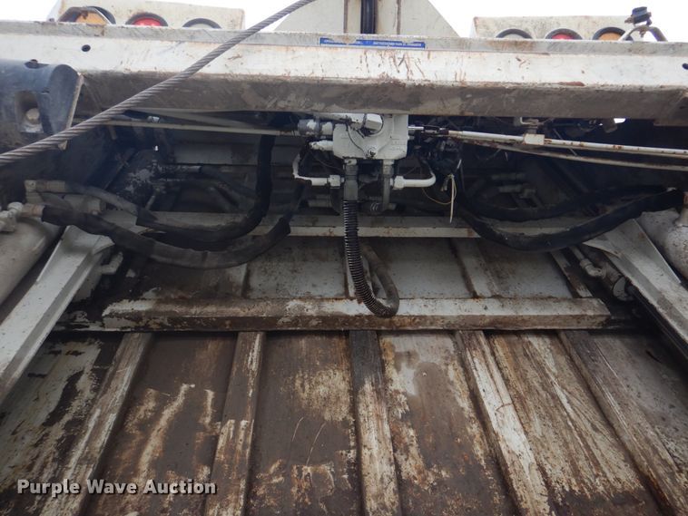 image for item DH8126 2000 Kenworth T300  refuse truck