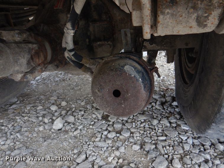 image for item DH8126 2000 Kenworth T300  refuse truck