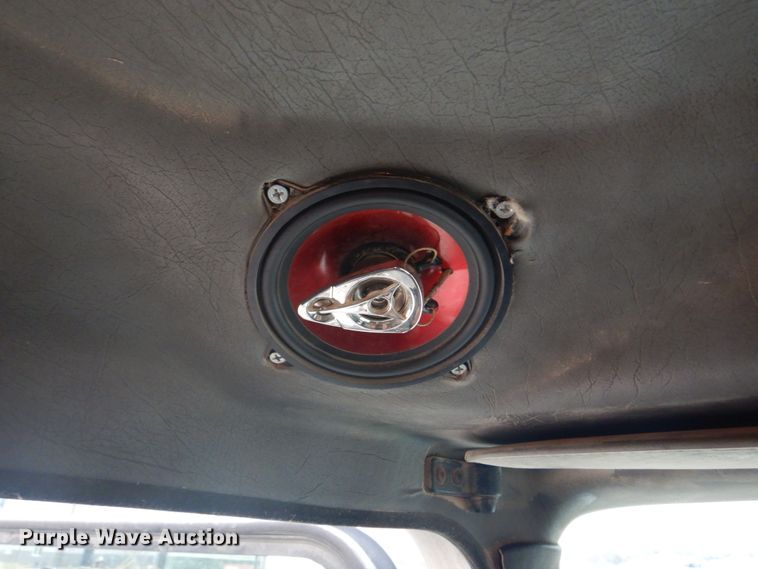 image for item DH8126 2000 Kenworth T300  refuse truck