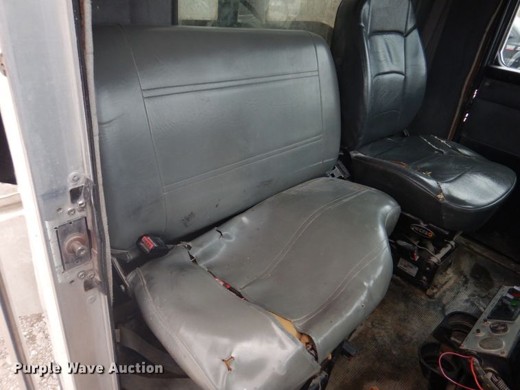 image for item DH8126 2000 Kenworth T300  refuse truck