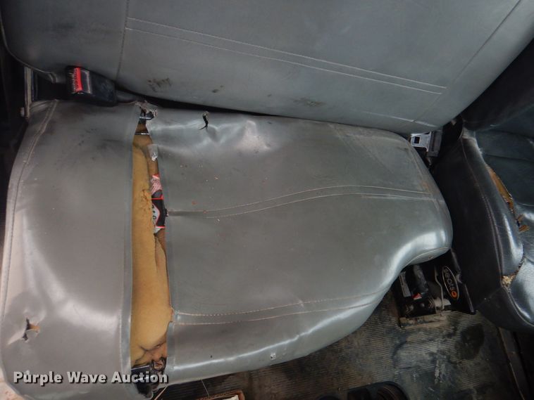 image for item DH8126 2000 Kenworth T300  refuse truck