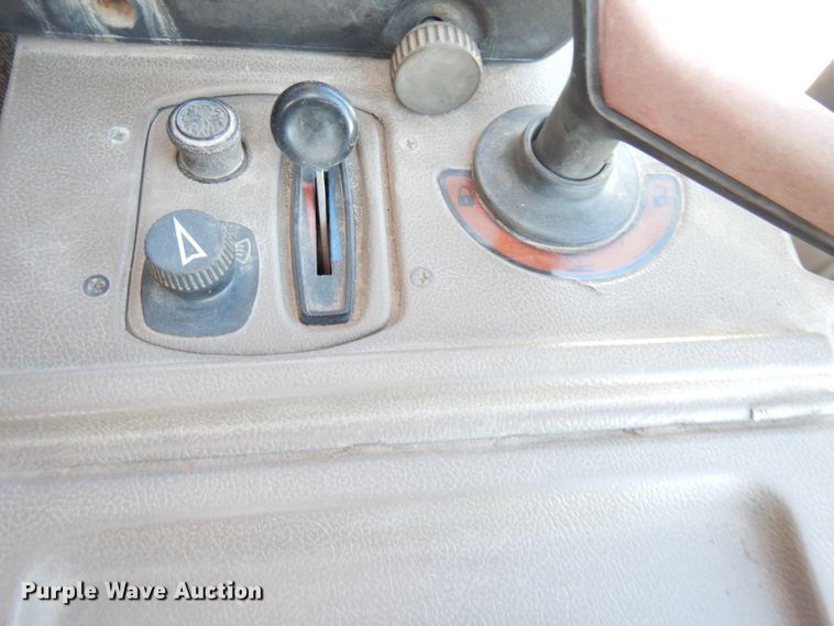 image for item DH8830 1994 Fiat-Hitachi FR160  wheel loader