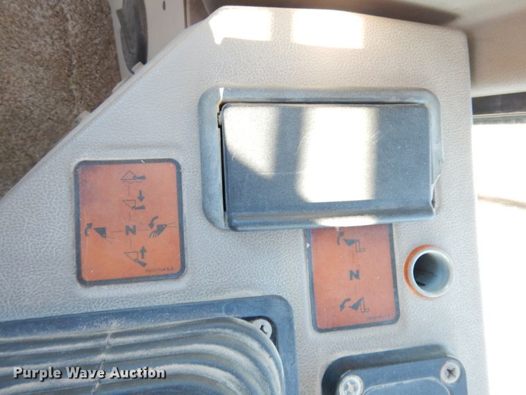 image for item DH8830 1994 Fiat-Hitachi FR160  wheel loader