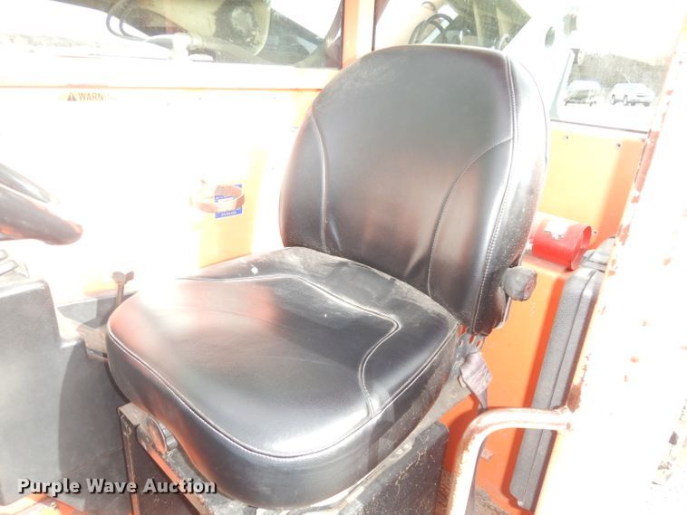 image for item DH8852 2005 JLG G943A  telehandler