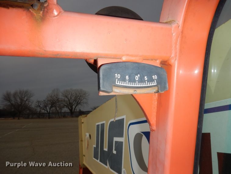 image for item DH8852 2005 JLG G943A  telehandler