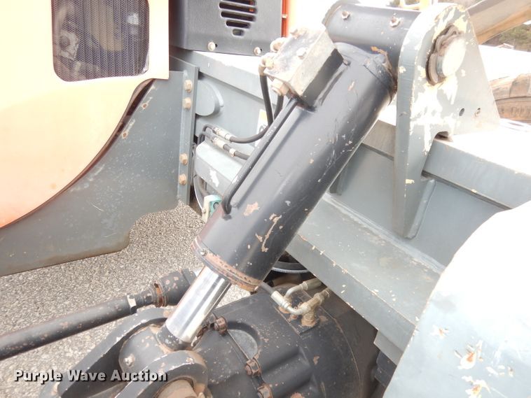 image for item DH8852 2005 JLG G943A  telehandler