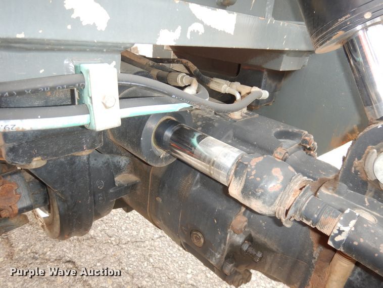 image for item DH8852 2005 JLG G943A  telehandler
