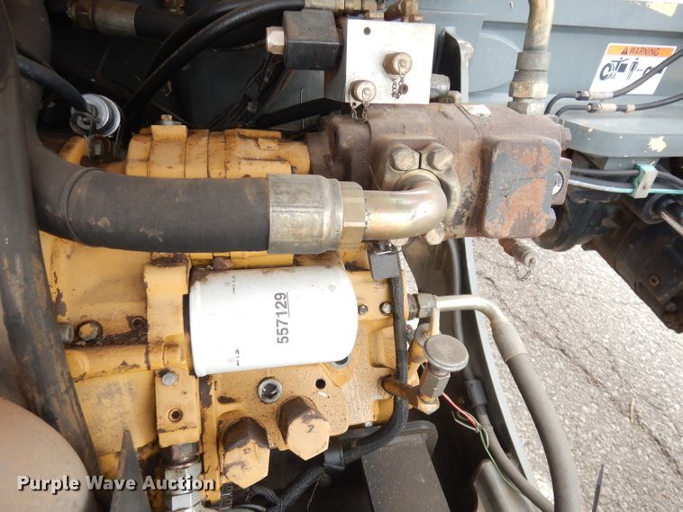 image for item DH8852 2005 JLG G943A  telehandler