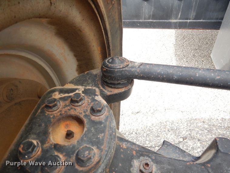 image for item DH8852 2005 JLG G943A  telehandler