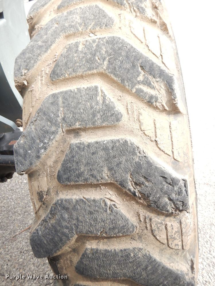 image for item DH8852 2005 JLG G943A  telehandler