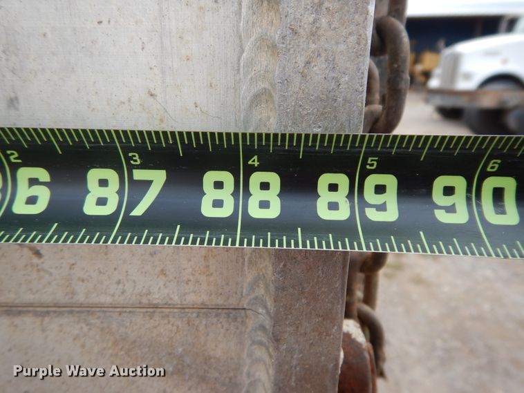 image for item DI8606 2005 GMC C4500  flatbed truck