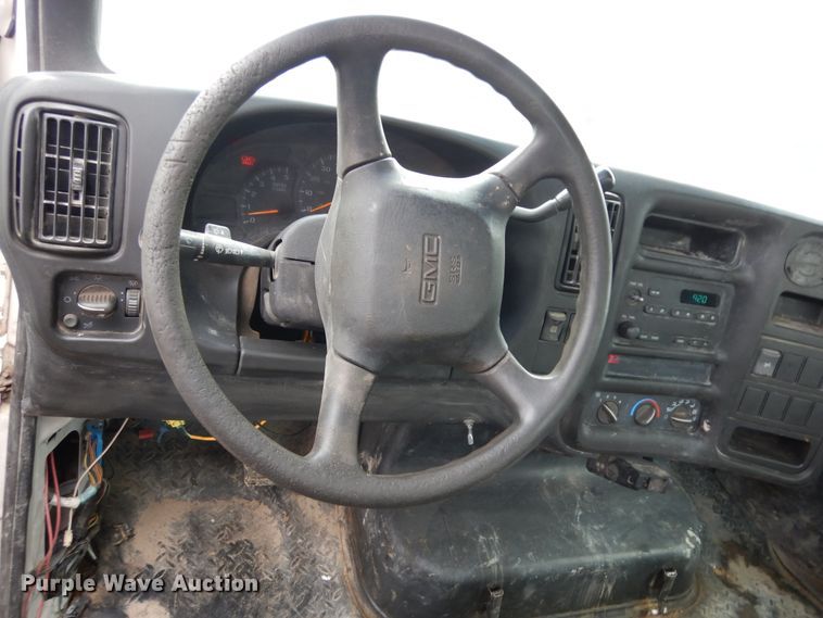 image for item DI8606 2005 GMC C4500  flatbed truck