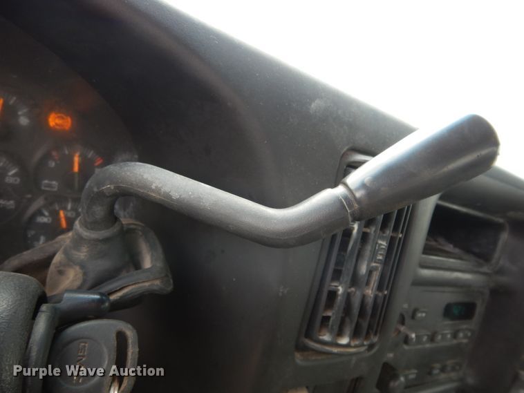 image for item DI8606 2005 GMC C4500  flatbed truck