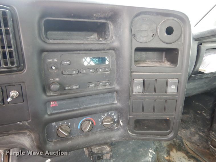 image for item DI8606 2005 GMC C4500  flatbed truck