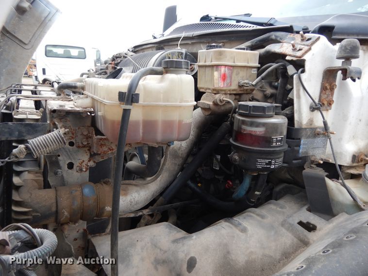 image for item DI8606 2005 GMC C4500  flatbed truck