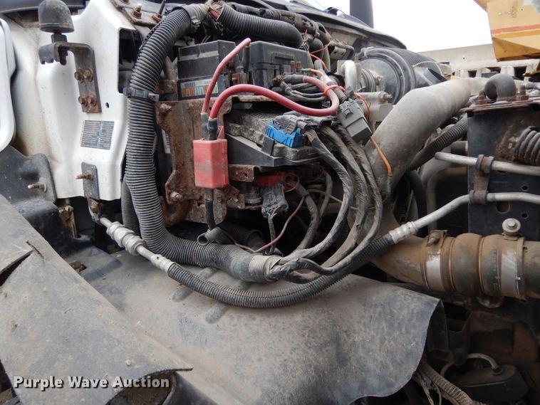 image for item DI8606 2005 GMC C4500  flatbed truck