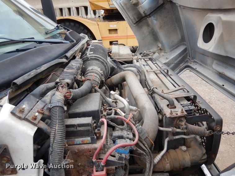 image for item DI8606 2005 GMC C4500  flatbed truck