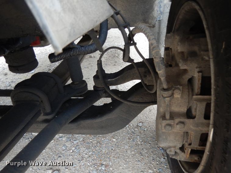 image for item DI8606 2005 GMC C4500  flatbed truck