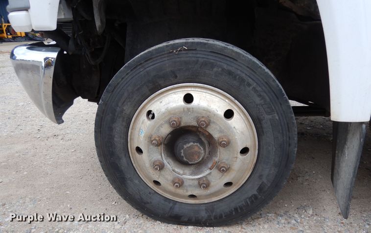 image for item DI8606 2005 GMC C4500  flatbed truck