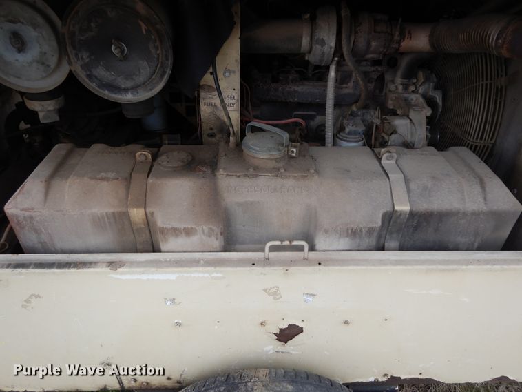 image for item DI8607 1998 Ingersoll Rand P375WCU  air compressor