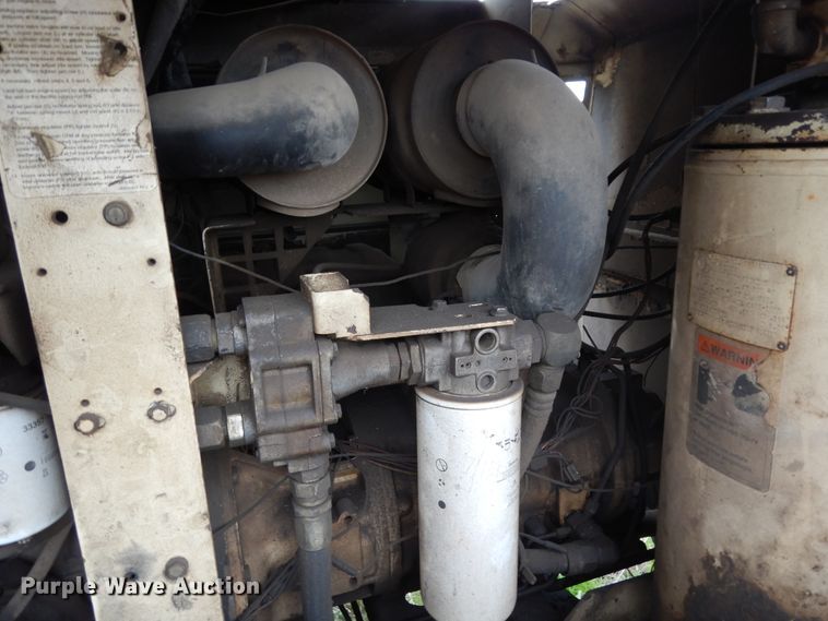 image for item DI8607 1998 Ingersoll Rand P375WCU  air compressor