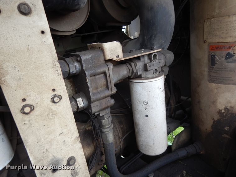 image for item DI8607 1998 Ingersoll Rand P375WCU  air compressor