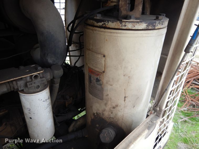 image for item DI8607 1998 Ingersoll Rand P375WCU  air compressor
