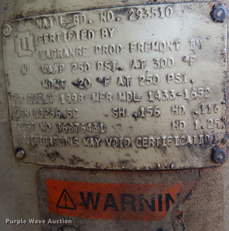 image for item DI8607 1998 Ingersoll Rand P375WCU  air compressor