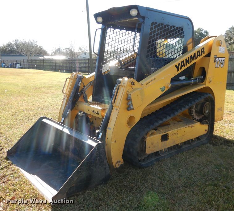 image for item DI8635 2017 Yanmar T175-1  tracked skid steer loader