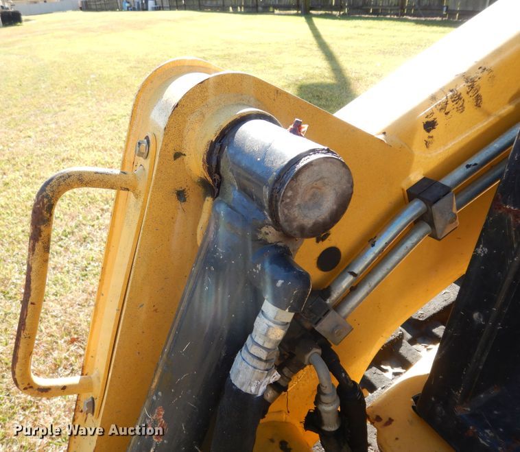 image for item DI8635 2017 Yanmar T175-1  tracked skid steer loader