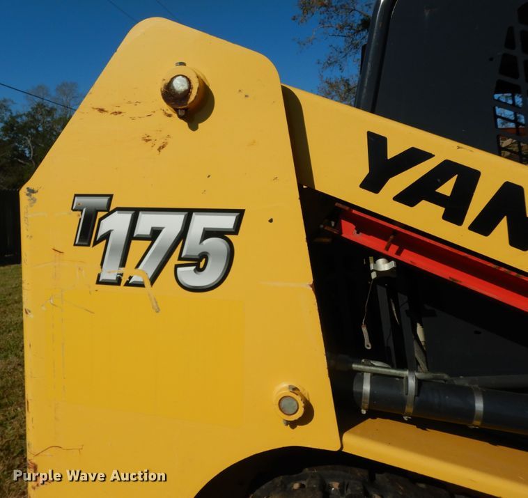 image for item DI8635 2017 Yanmar T175-1  tracked skid steer loader