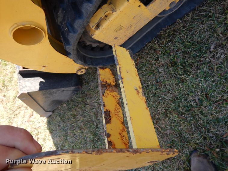 image for item DI8635 2017 Yanmar T175-1  tracked skid steer loader