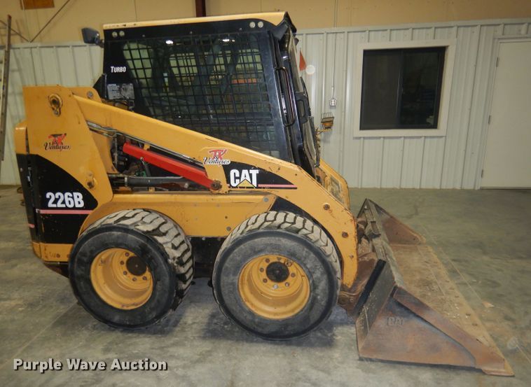 image for item DJ1250 2005 Caterpillar 226B  skid steer loader