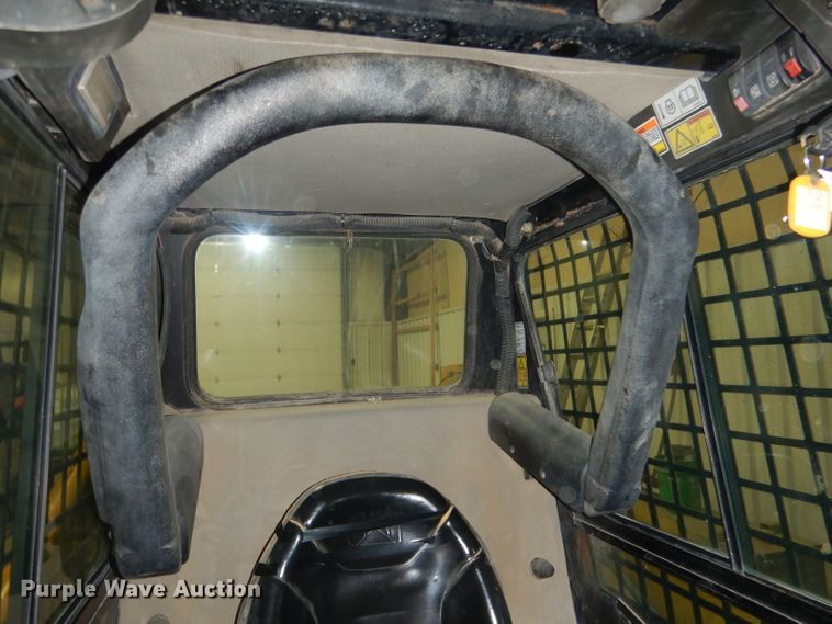 image for item DJ1250 2005 Caterpillar 226B  skid steer loader