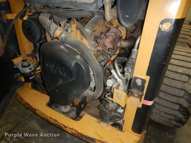 image for item DJ1250 2005 Caterpillar 226B  skid steer loader