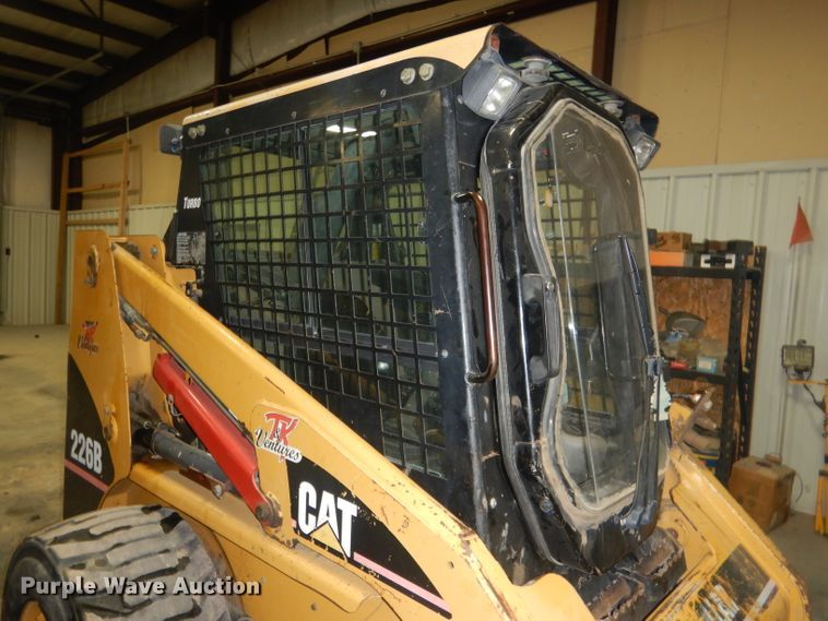 image for item DJ1250 2005 Caterpillar 226B  skid steer loader