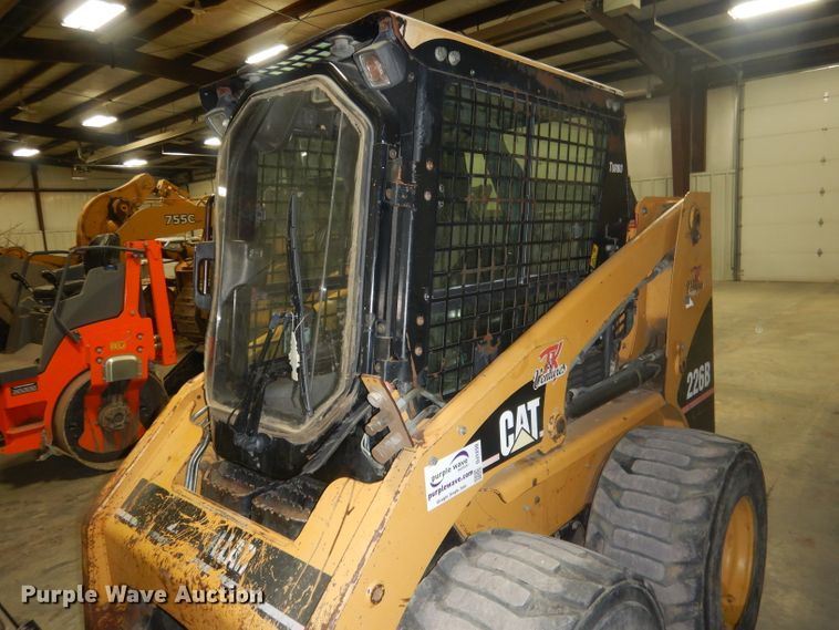 image for item DJ1250 2005 Caterpillar 226B  skid steer loader