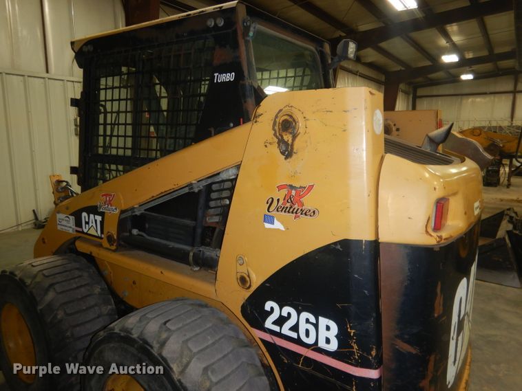 image for item DJ1250 2005 Caterpillar 226B  skid steer loader