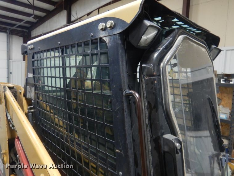 image for item DJ1250 2005 Caterpillar 226B  skid steer loader